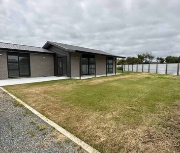 Brand spanking new! - Photo 4