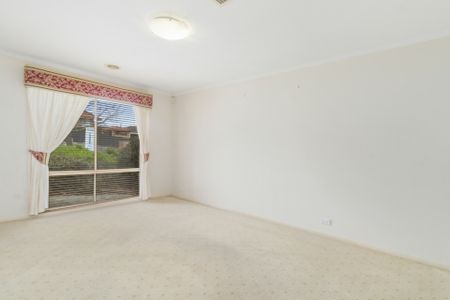 Space For The Whole Family! - Photo 3