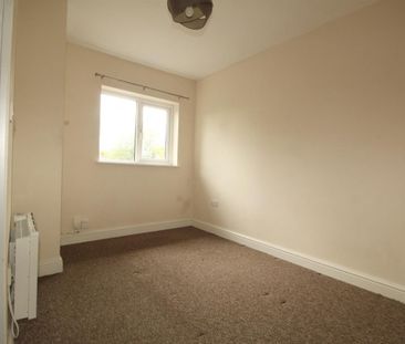 1 Bedroom Flat - Studio To Let - Photo 2