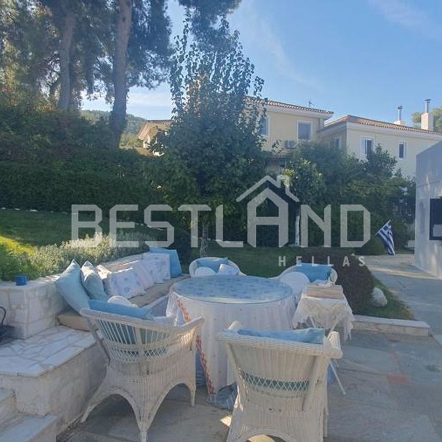 Ενοικίαση κατοικίας, 220 τ.μ., Δροσιά, 2.000 € - Photo 1