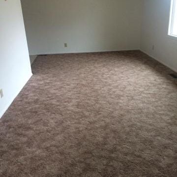 Freshly Painted 3 Bedroom Townhome – $1,700/month - Photo 1
