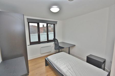 6 bedroom flat to rent - Photo 5