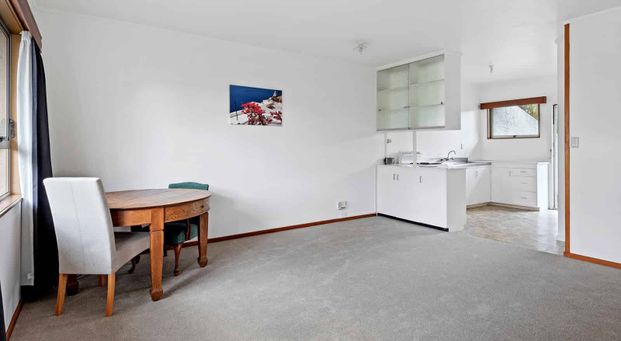 Spacious 1-Bedroom Unit in Kensington - Photo 1