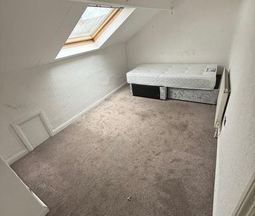 Room in a Shared House, Stratford Terrace, LS11 - Photo 3
