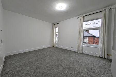 53 Hackthorn Road, S8 - Photo 3