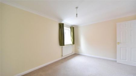 4 bedroom detached house to rent - Photo 4