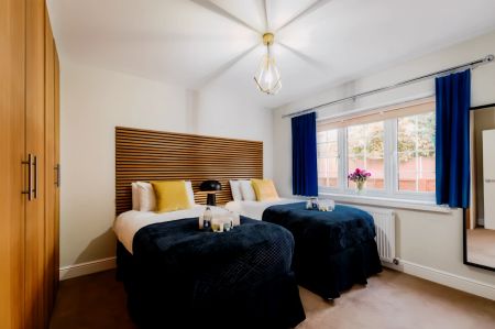 2 bedroom 1 bathroom - Photo 3