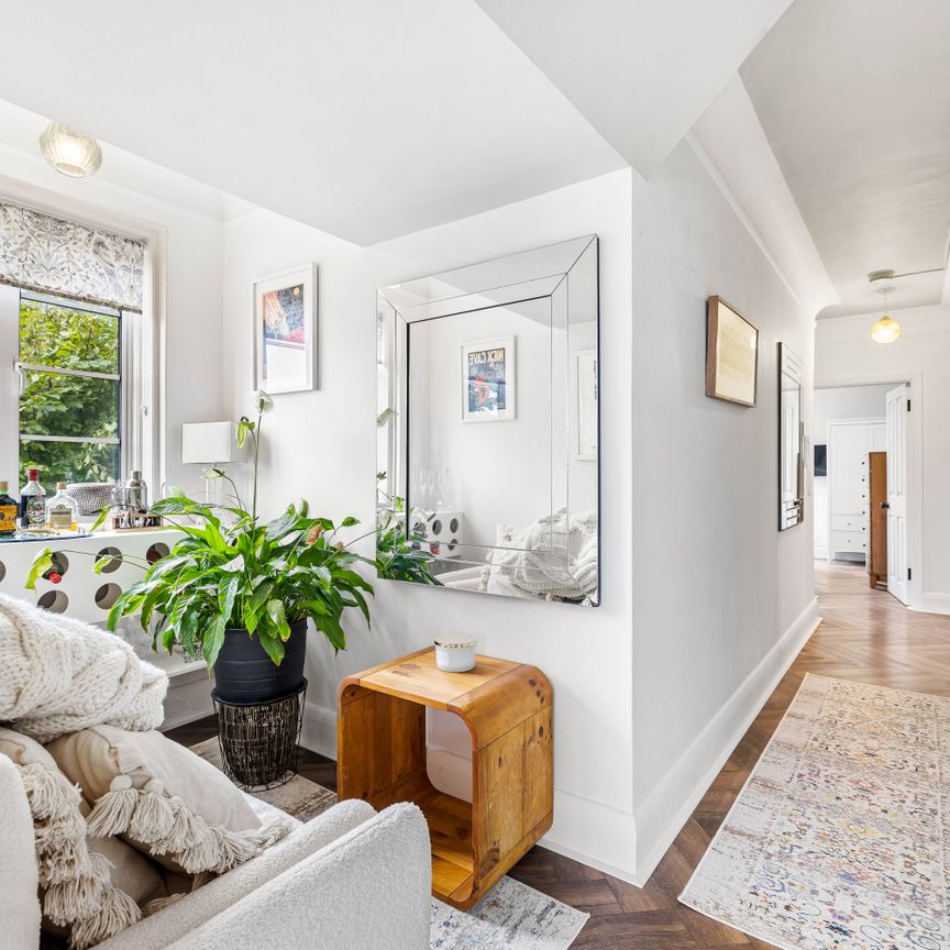 2 bedroom flat to rent New Church Road, Hove - Photo 1