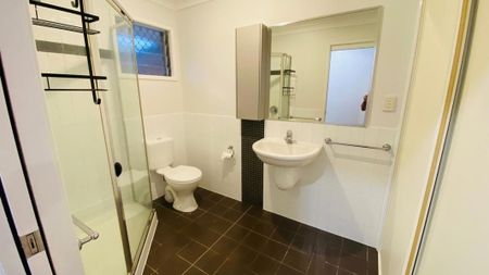 2/142 Pembroke Road, 4151, Coorparoo Qld - Photo 4