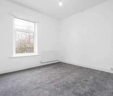 Aberdeen Grove, Edgeley, SK3 - Photo 2