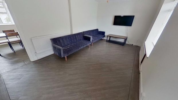 2 bedroom semi-detached house to rent - Photo 1