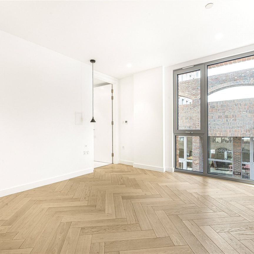 Parkhaus, 3 Maple Path, Hackney, London, E5 8FE - Photo 1
