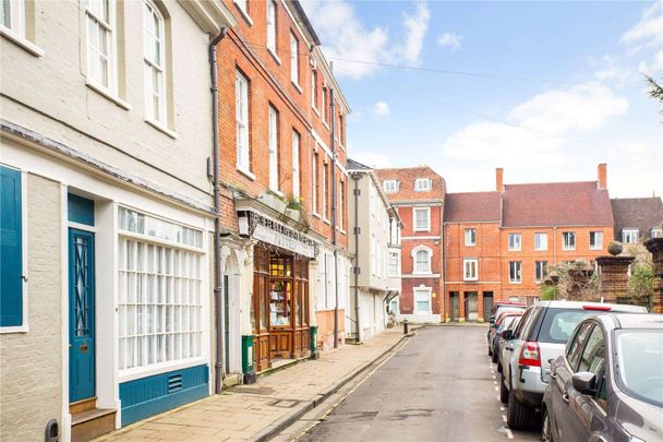 Townhouse in the heart of Kingsgate Village. - Photo 1