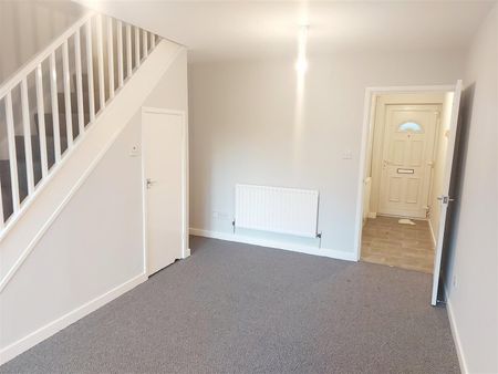 2 Bedroom House - Semi-Detached - Photo 5