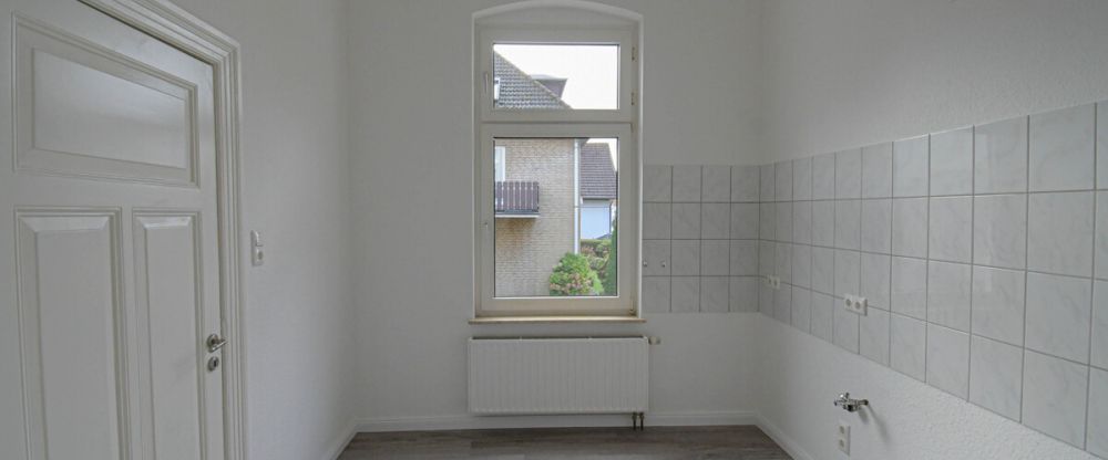 6659 - Sofort Bezugsfrei! Attraktive 4-Zimmer-Wohnung in weißer Altbauvilla im Herzen von Oldenburg! - Foto 1