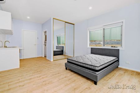 1 Bed, 1 Bath - Photo 2