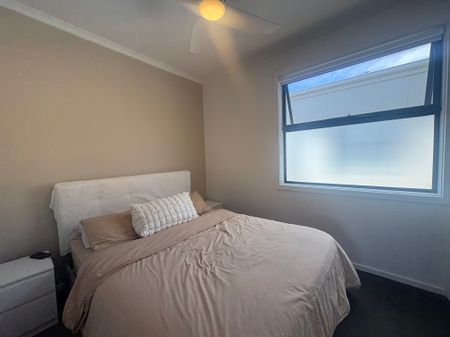 Modern 2-Bedroom Townhouse In Munno Para! - Photo 2