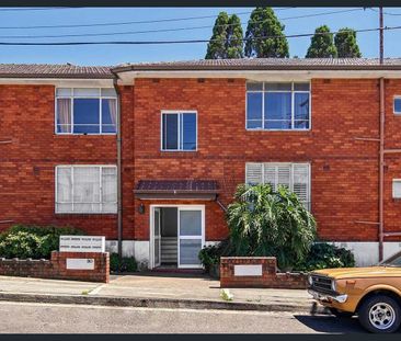 Well Located Modern Aprtment - Photo 2