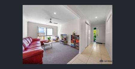 Spacious Family Home in the Heart of Coomera’s ‘Lura Estate’ - Photo 5