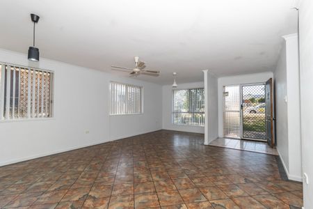 3 BEDROOM HOME IN A GREAT LOCATION - Photo 2