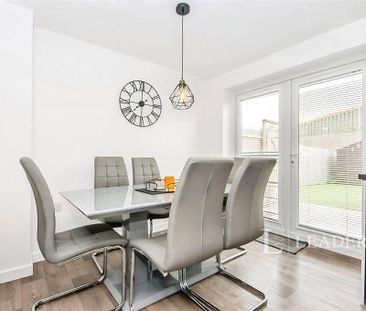 3 bedroom semi-detached house to rent - Photo 3