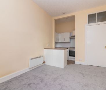 Flat 3/2, 145 Roslea Drive - Photo 3