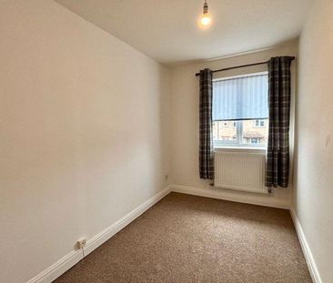 2 bedroom semi-detached house to rent - Photo 3