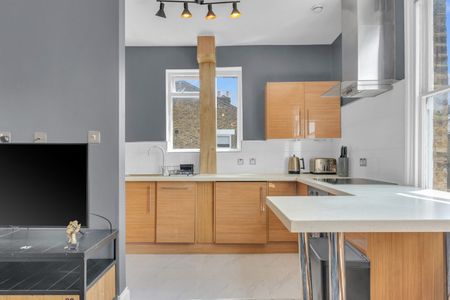 2 Bed Flat, Lena Gardens, W6 - Photo 3