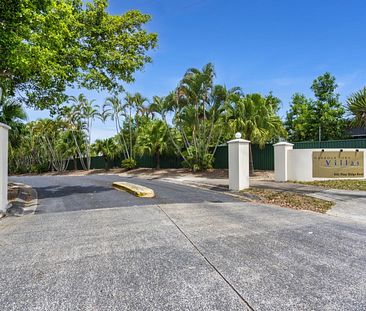 Renovated 3-bedroom townhouse close to Harbour Town - Photo 1