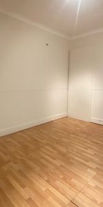 Conveniently Located Spacious Studio In Ideal Location - Photo 3