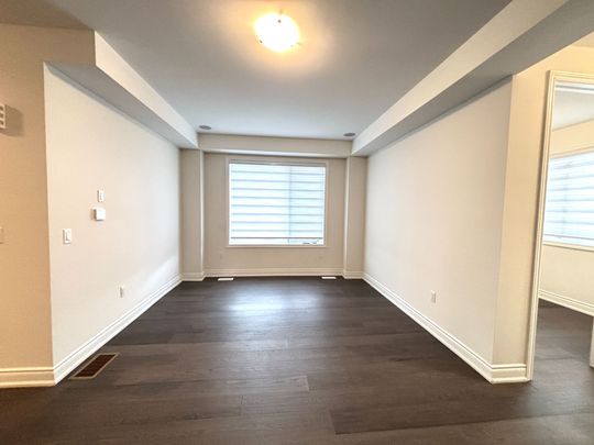 For Lease - 4 Bowbeer Road, Oakville, Ontario - Photo 1