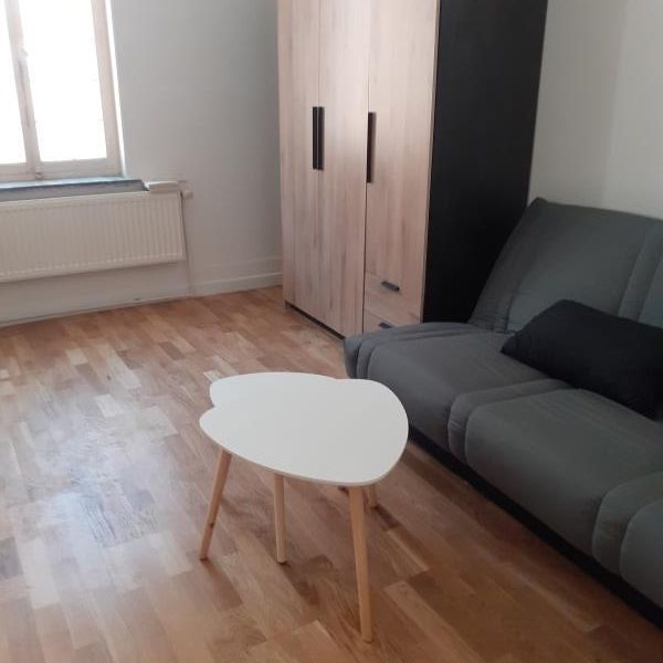Location Appartement 1 pièce 19m² - Photo 1