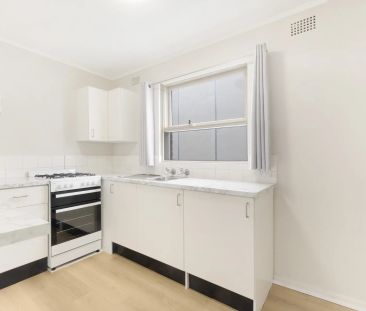 8/17 Albert Street, Hornsby. - Photo 2