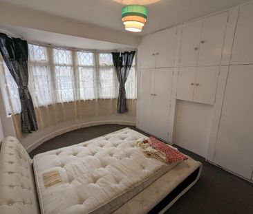 4 bedroom terraced house to rent - Photo 6