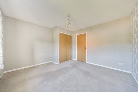 Palmer Road, Maidenbower, CRAWLEY - Photo 2