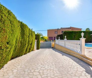 LARGE VILLA FOR RENT WITH PRIVATE POOL IN CALPE - ALICANTE PROVINCE - Photo 6