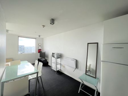 1 Bedroom Fully Furnished - Photo 2