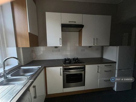 3 bedroom terraced house to rent - Photo 3