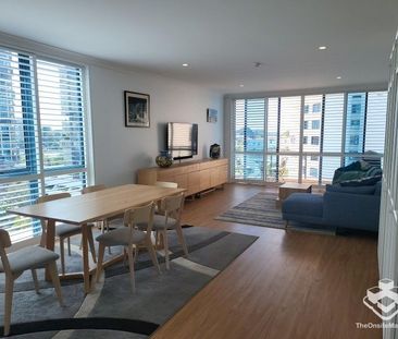 FULLY RENOVATED 140SQM TOP FLOOR APARTMENT - Photo 1