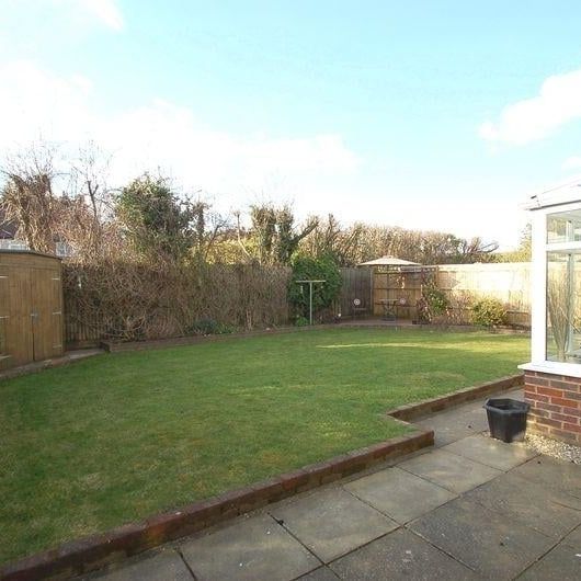 4 bedroom detached house to rent - Photo 1