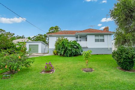 12 Tennent Road, Mount Hutton NSW 2290 - House For Rent | Domain - Photo 4