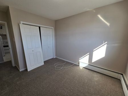405 Rae Street, Regina - Photo 2