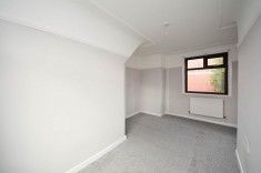 3 bed House - Semi-Detached for Rent - Photo 2