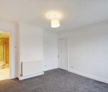 3 bedroom apartment to rent - Photo 6