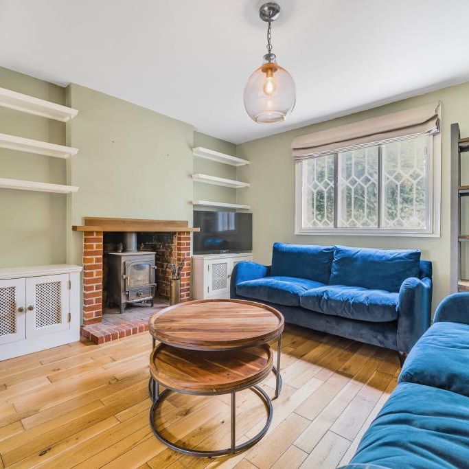 3 bedroom semi-detached house to rent - Photo 1