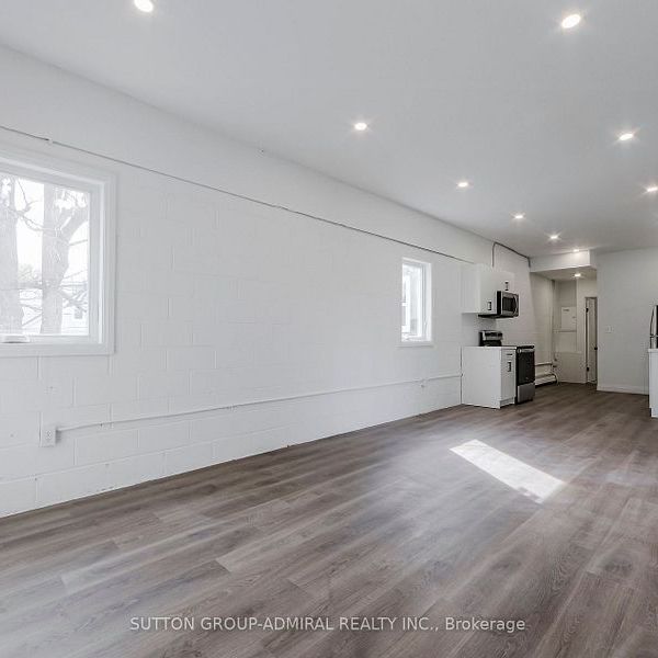 For Lease - 1930 Queen Street Unit# Upper 2, Toronto, Ontario - Photo 1
