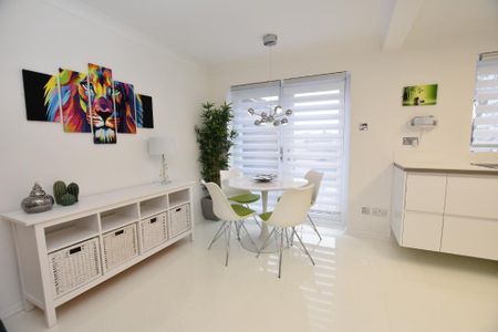 2 bedroom semi-detached house to rent - Photo 4