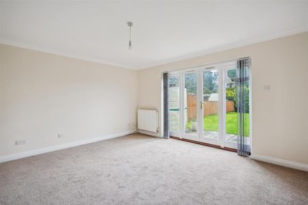3 bedroom terraced house to rent - Photo 2