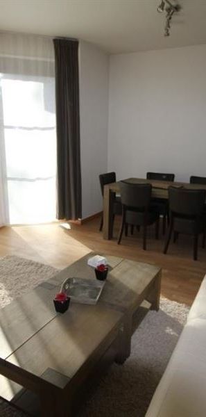 Furnished apartment in a green neighborhood - Foto 1