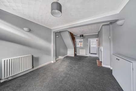 2 bedroom terraced house to rent - Photo 3
